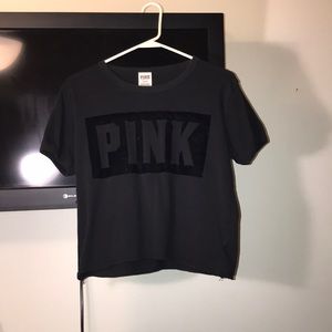 pink tee